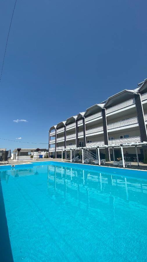 Lazurit Family Hotel 拉祖尔涅 外观 照片