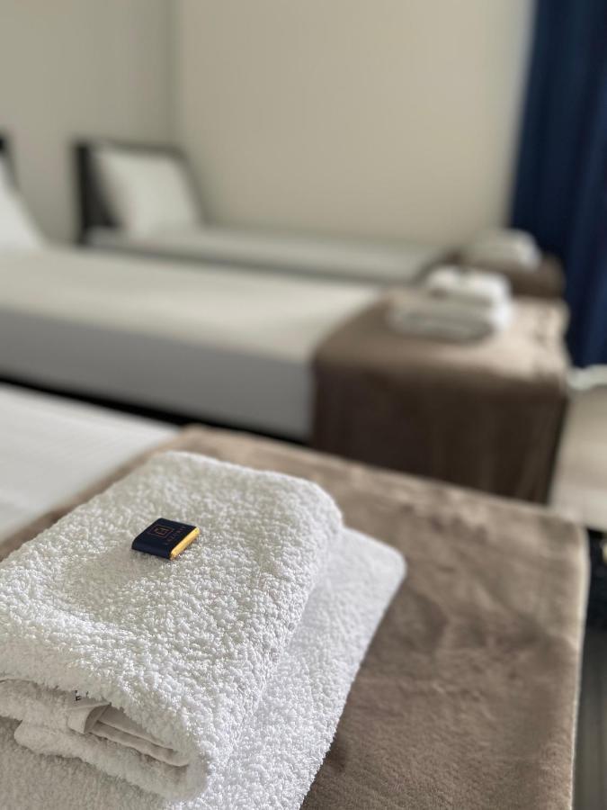 Lazurit Family Hotel 拉祖尔涅 外观 照片